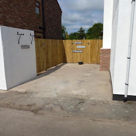 Pet Friendly Beautiful Detached Cottage Close To Spurn Point, Easington And Withersea Kingston upon Hull Exterior photo