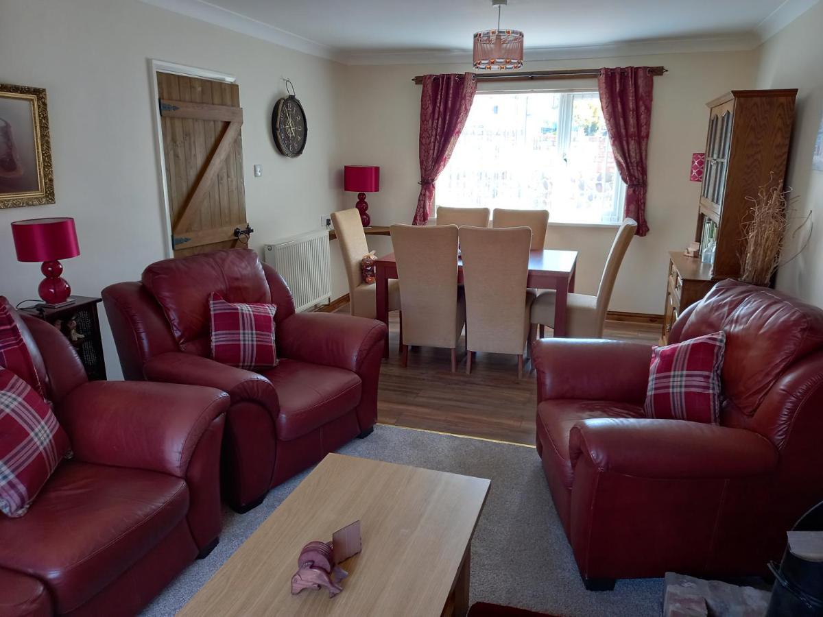 Pet Friendly Beautiful Detached Cottage Close To Spurn Point, Easington And Withersea Kingston upon Hull Exterior photo